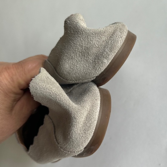 Lucky Brand Grey Suede Genuine Leather Mules Flats size 8 - Picture 12 of 12